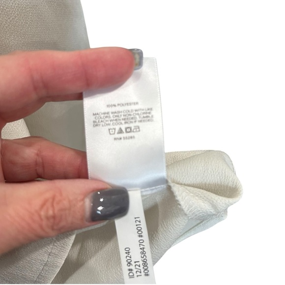 NWOT Express Satin Balloon Sleeve Ruffle Neck Blouse in Ivory Size S - Picture 4 of 5